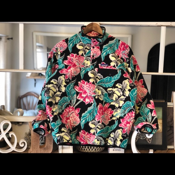 Patagonia Women’s Synchilla Snap T - Picture 3 of 8